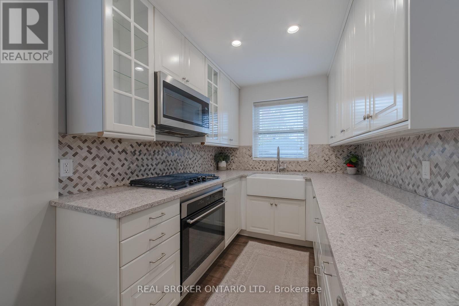 66 Maitland Street, Thorold, ON - Indoor Photo Showing Kitchen