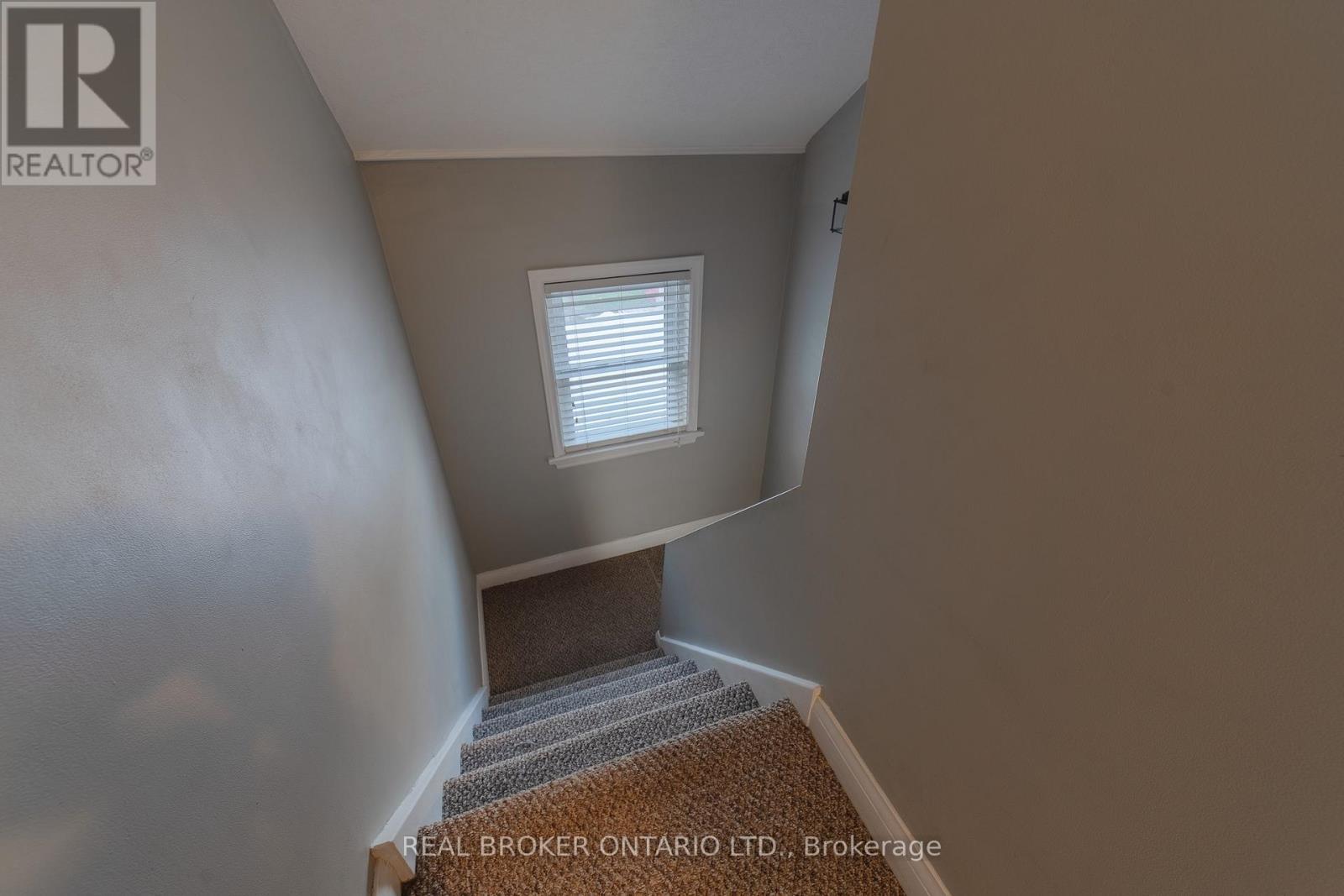 66 Maitland Street, Thorold, ON - Indoor Photo Showing Other Room