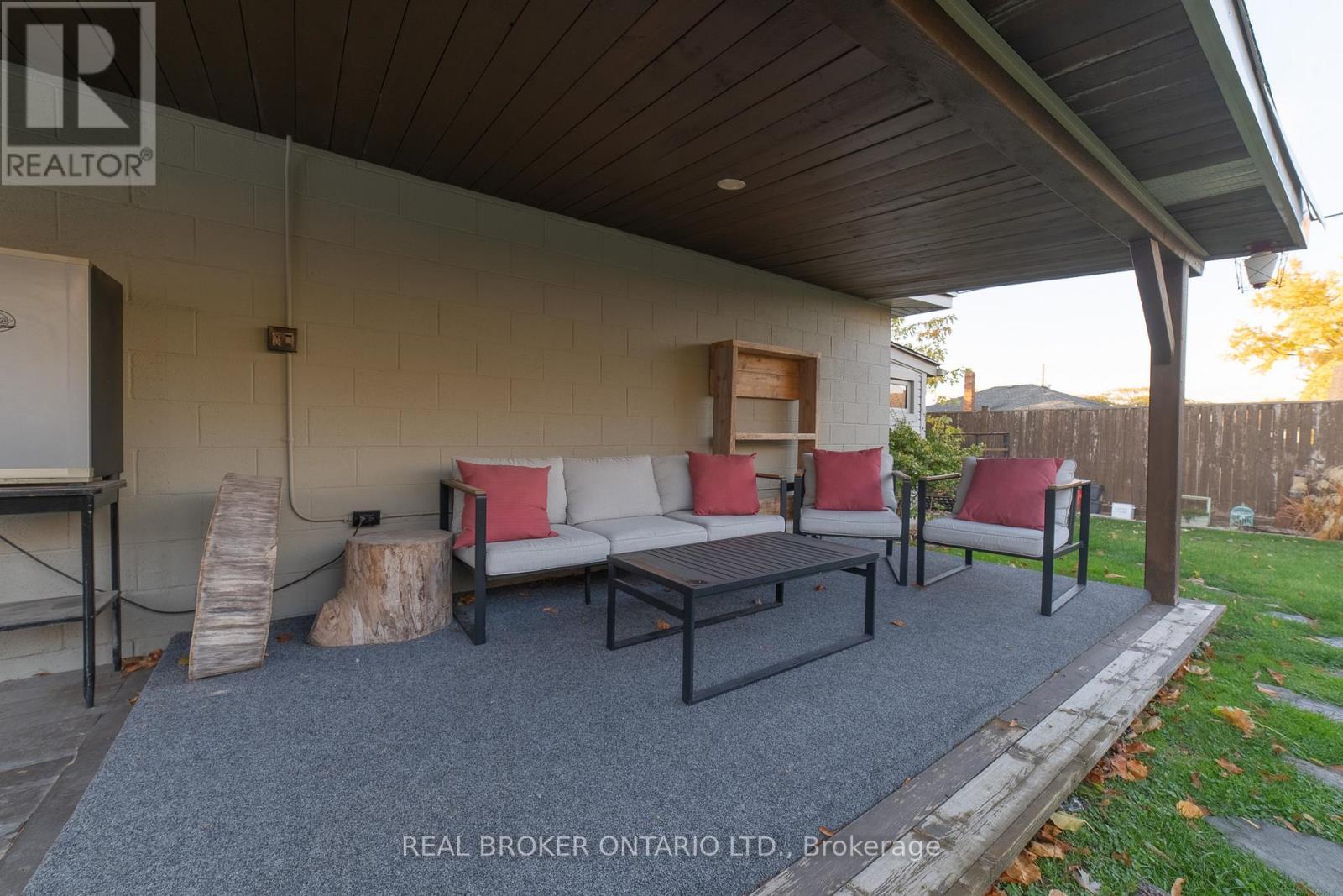 66 Maitland Street, Thorold, ON - Outdoor With Deck Patio Veranda With Exterior