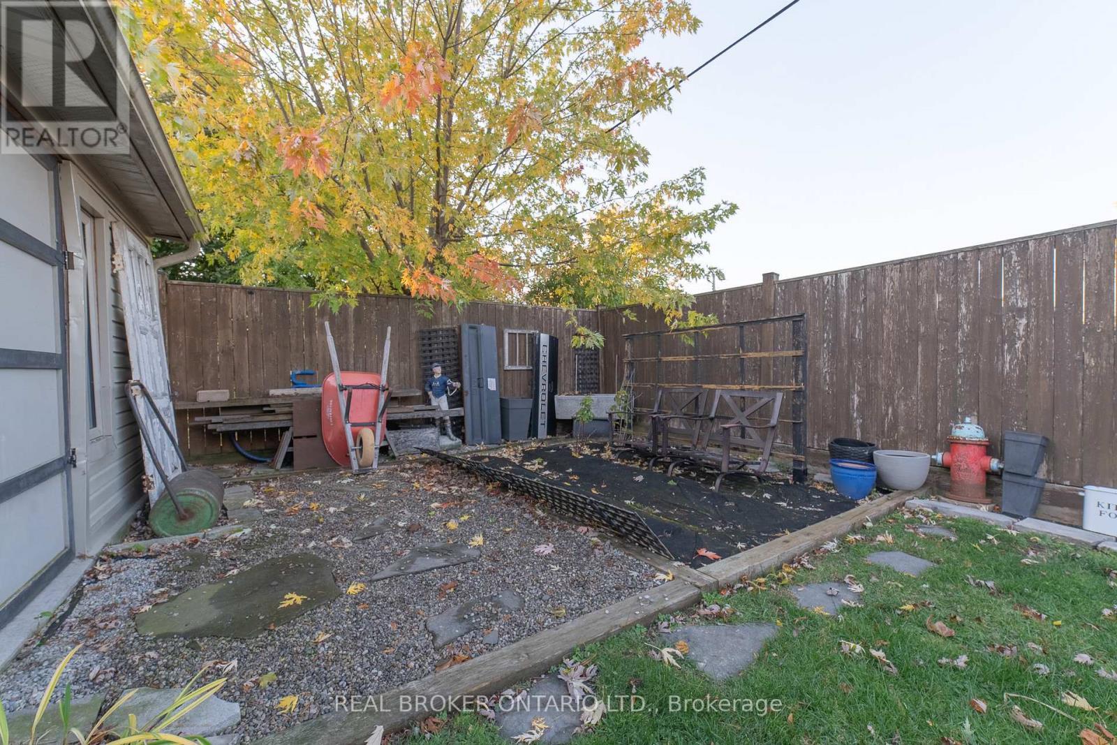 66 Maitland Street, Thorold, ON - Outdoor