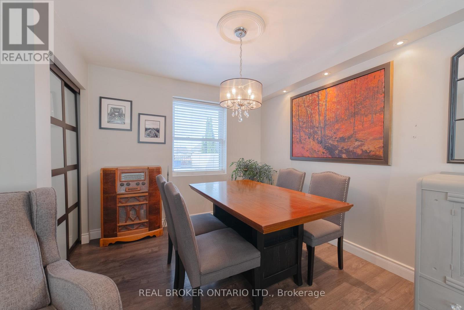 66 Maitland Street, Thorold, ON - Indoor Photo Showing Dining Room