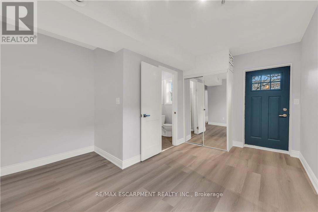 Upper - 51 Wellington Street S, Hamilton, ON - Indoor Photo Showing Other Room