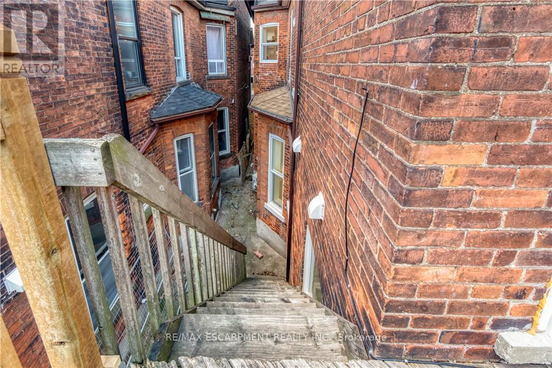 Upper - 51 Wellington Street S, Hamilton, ON - Photo Showing Other Room