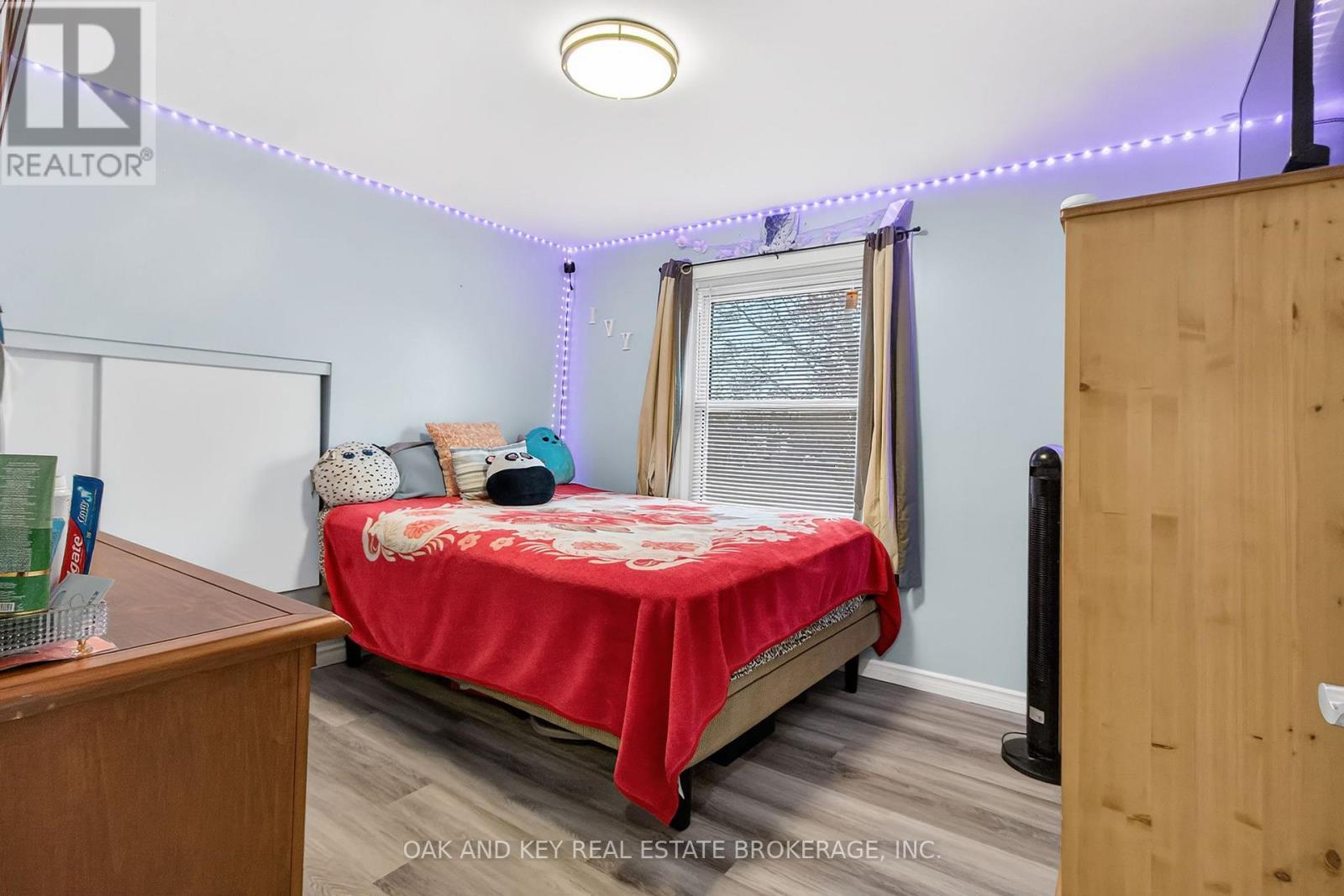 86 Chestnut Drive, Chatham-Kent (Chatham), ON - Indoor Photo Showing Bedroom