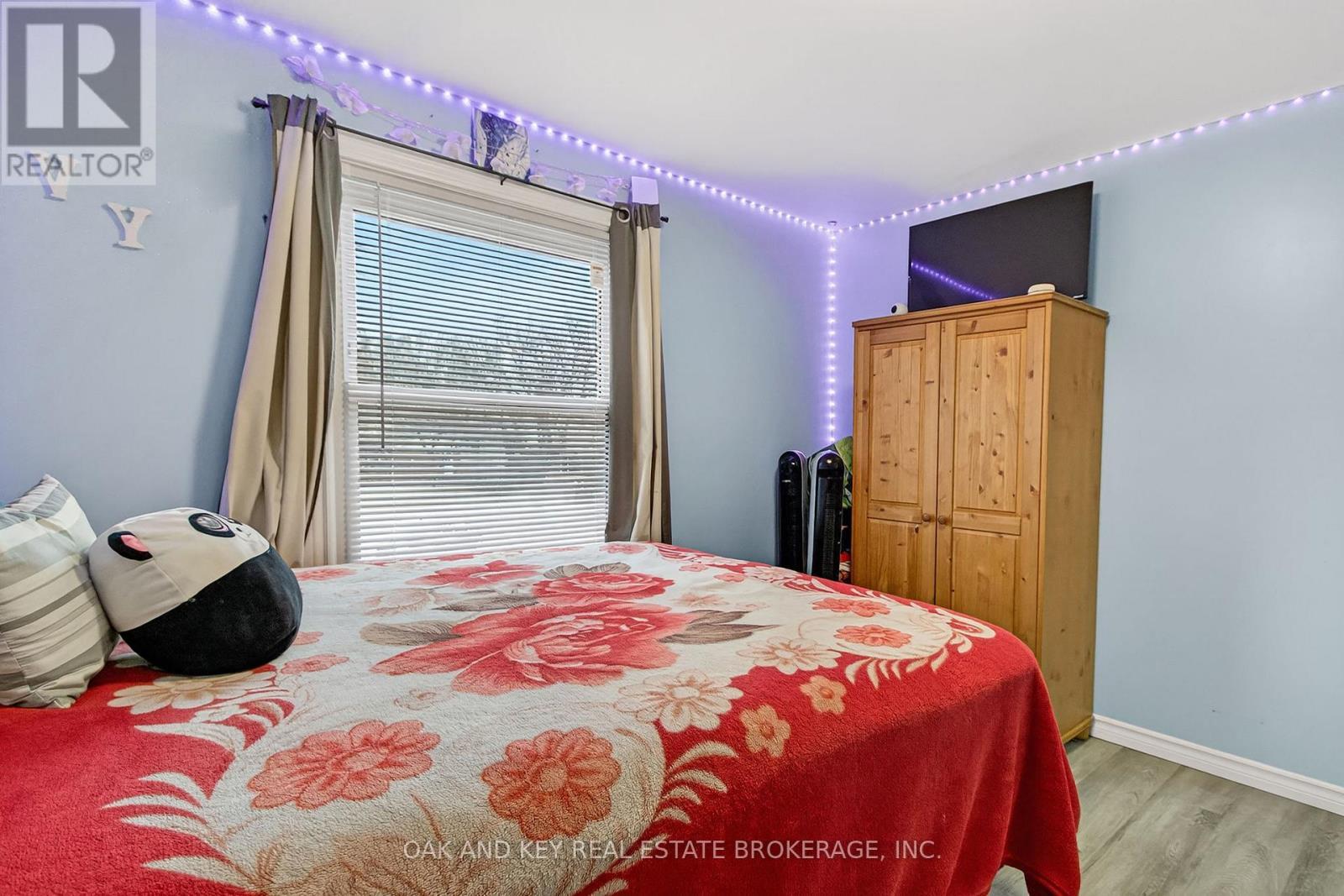 86 Chestnut Drive, Chatham-Kent (Chatham), ON - Indoor Photo Showing Bedroom