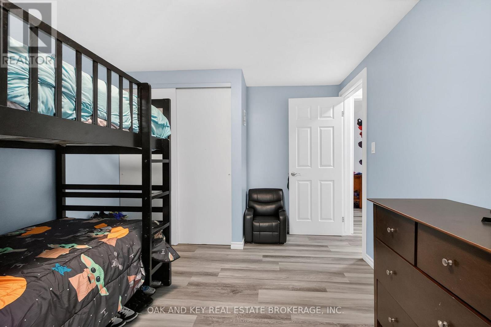 86 Chestnut Drive, Chatham-Kent (Chatham), ON - Indoor Photo Showing Bedroom