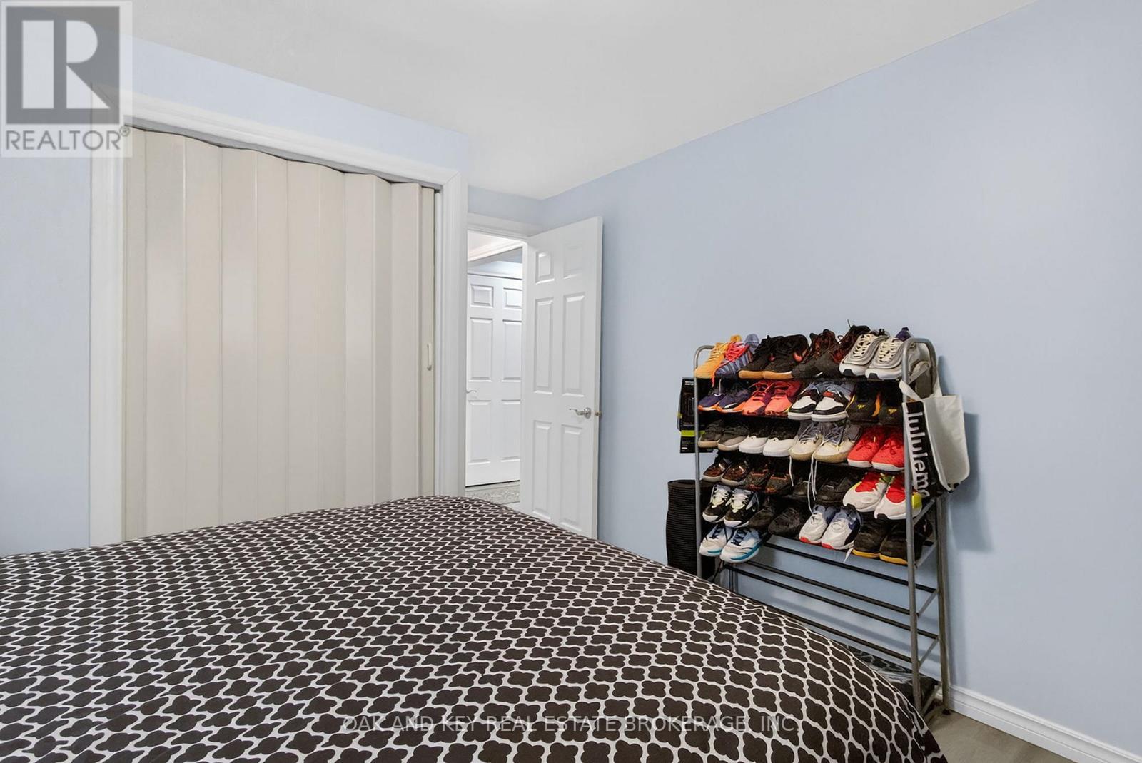 86 Chestnut Drive, Chatham-Kent (Chatham), ON - Indoor Photo Showing Bedroom