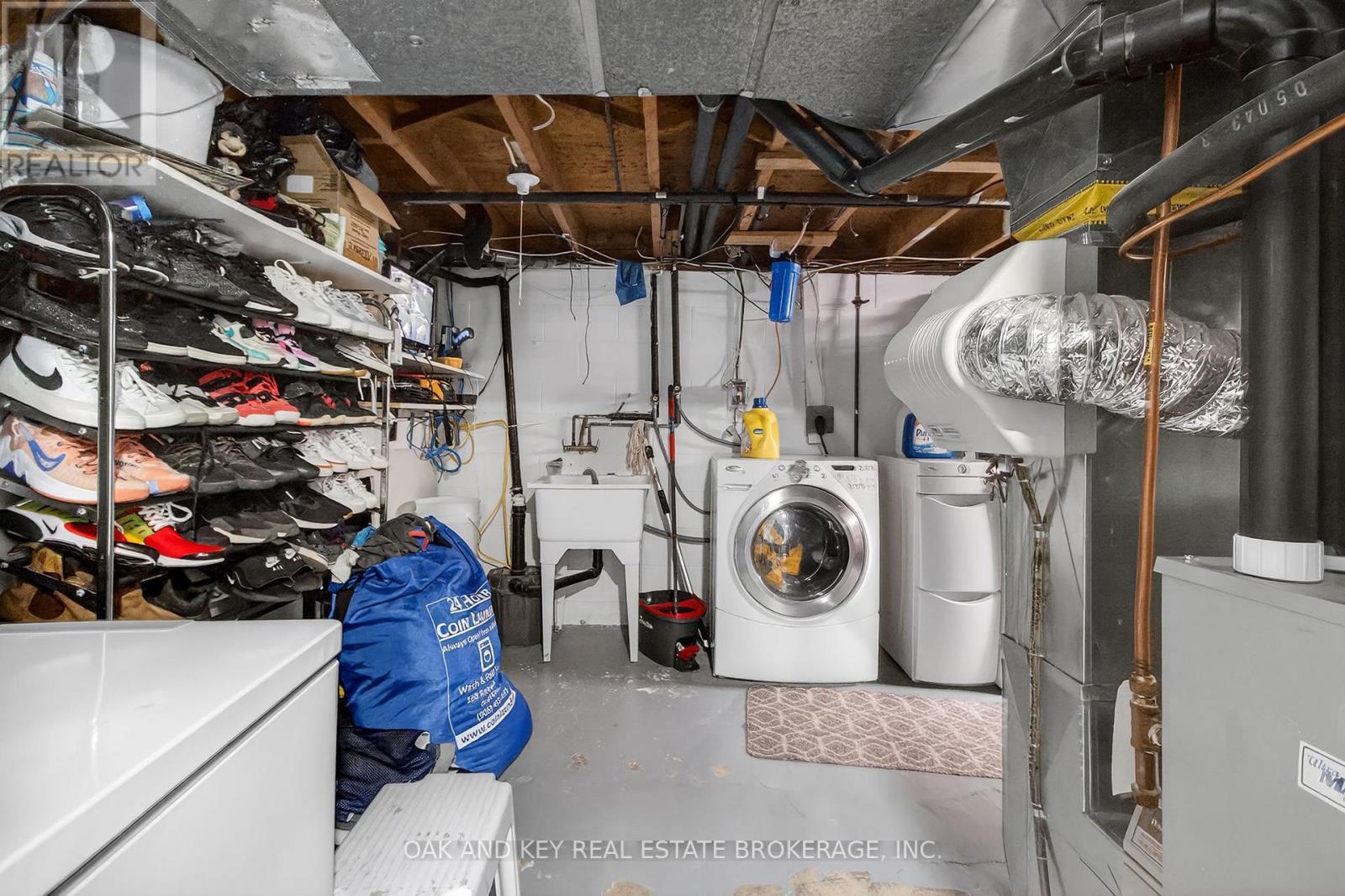 86 Chestnut Drive, Chatham-Kent (Chatham), ON - Indoor Photo Showing Laundry Room
