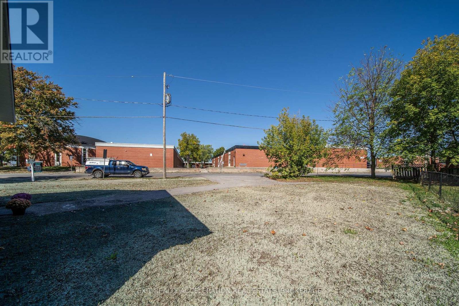 213 Belleville Road, Greater Napanee (Greater Napanee), ON - Outdoor