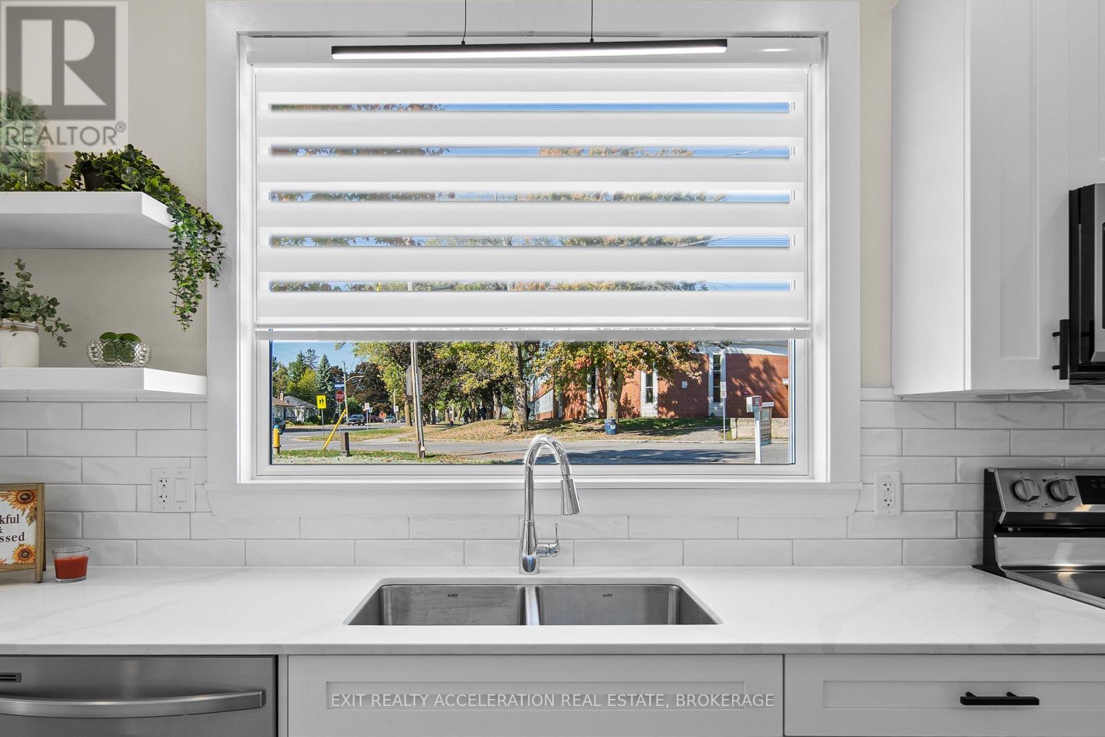 213 Belleville Road, Greater Napanee (Greater Napanee), ON - Indoor Photo Showing Kitchen With Double Sink