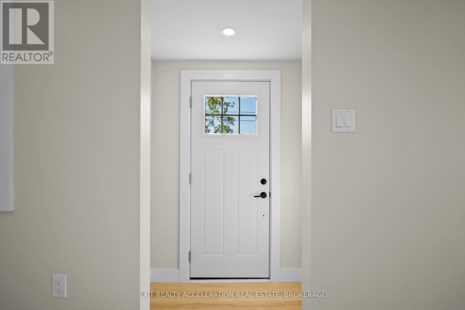 213 Belleville Road, Greater Napanee (Greater Napanee), ON - Indoor Photo Showing Other Room