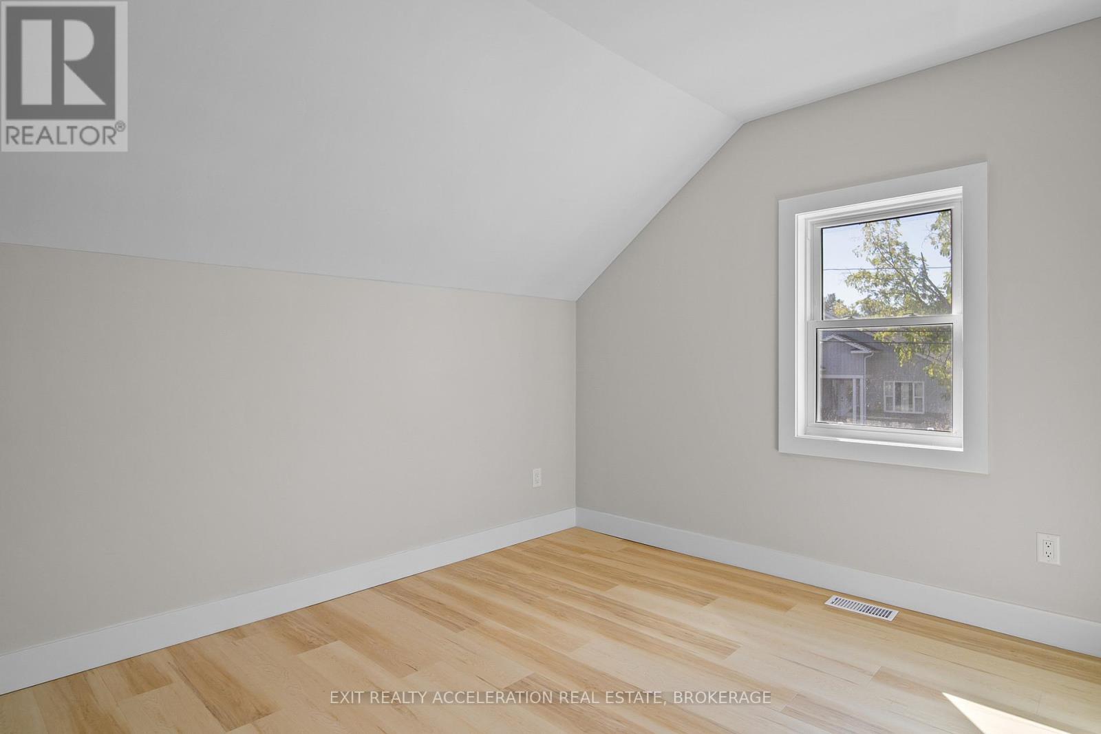 213 Belleville Road, Greater Napanee (Greater Napanee), ON - Indoor Photo Showing Other Room