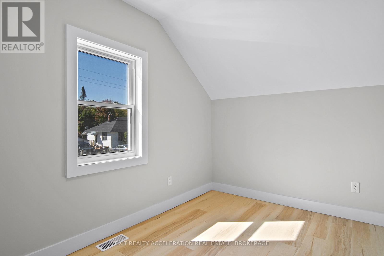 213 Belleville Road, Greater Napanee (Greater Napanee), ON - Indoor Photo Showing Other Room
