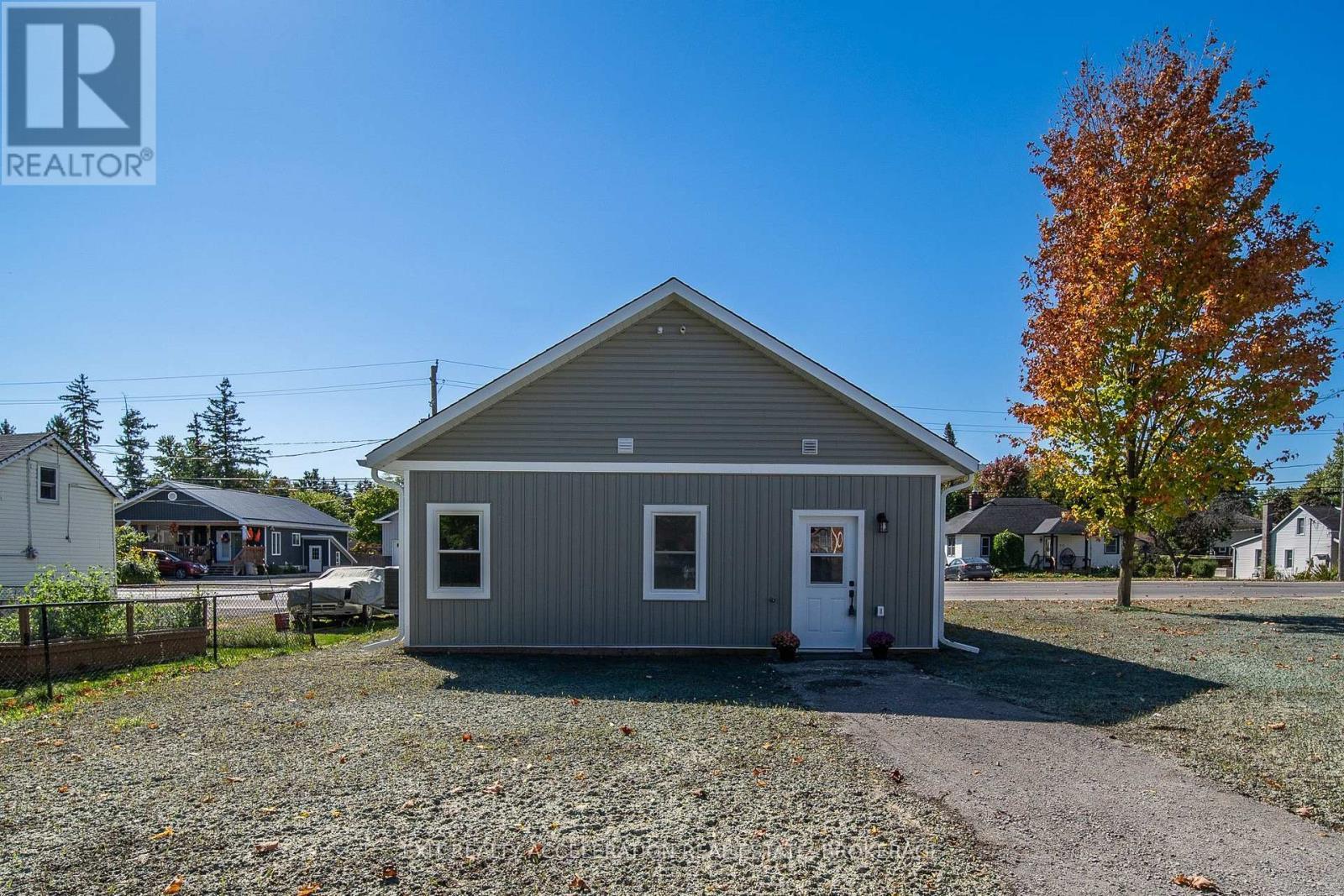 213 Belleville Road, Greater Napanee (Greater Napanee), ON - Outdoor