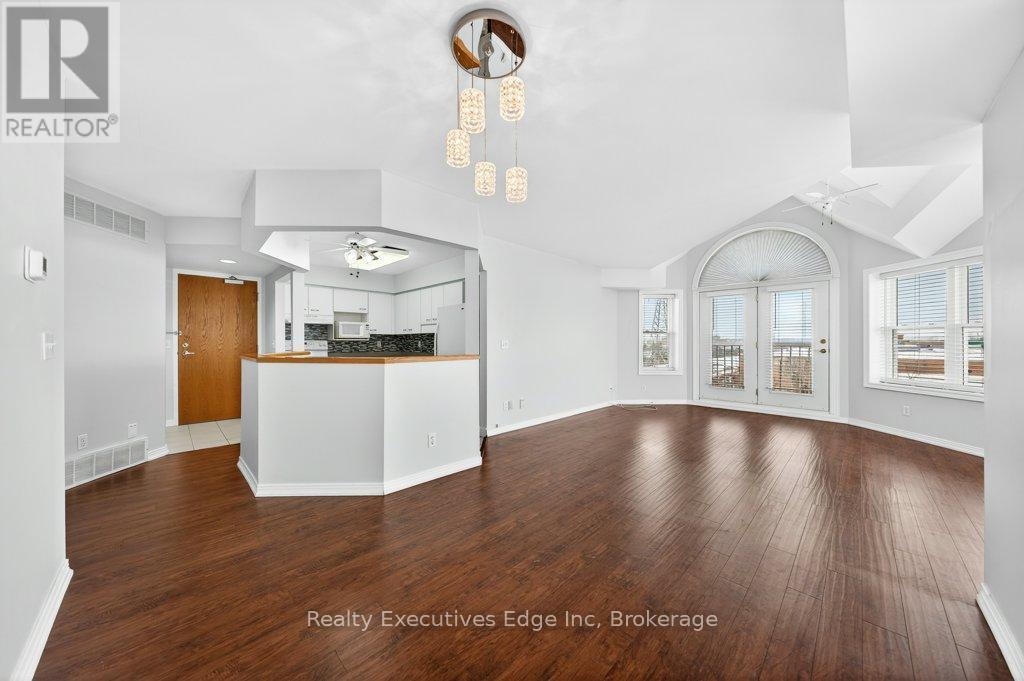 306 - 208 Silvercreek Parkway N, Guelph (Junction/Onward Willow), ON