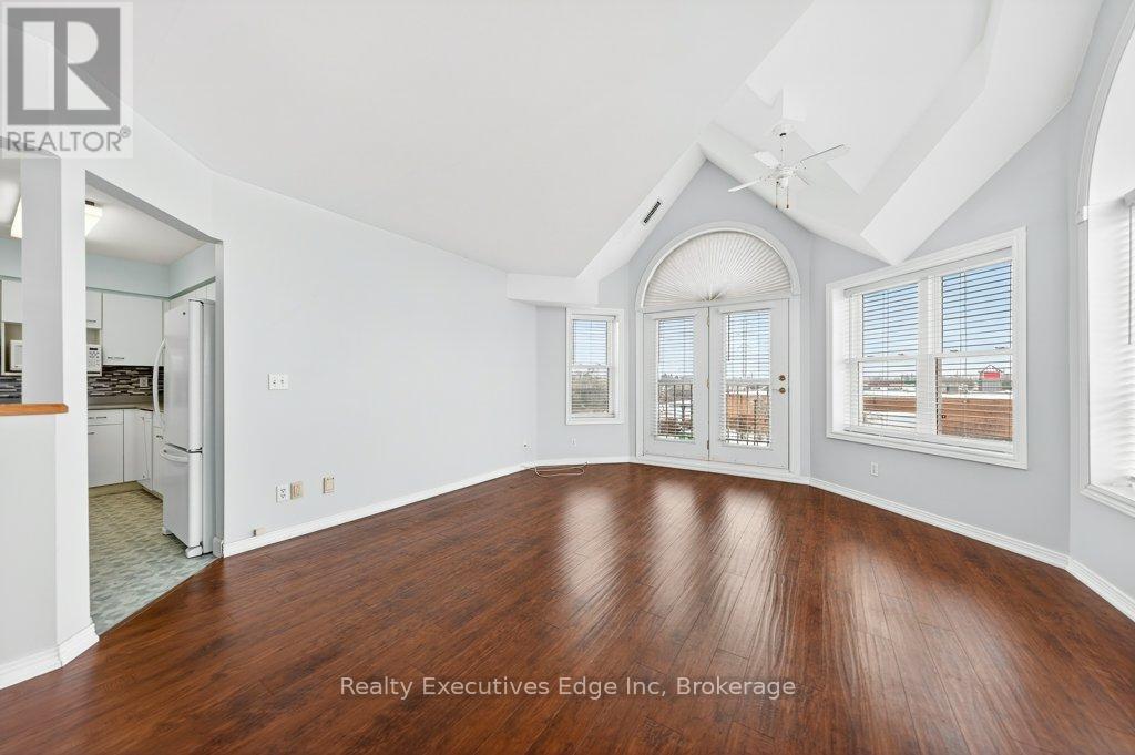 306 - 208 Silvercreek Parkway N, Guelph (Junction/Onward Willow), ON