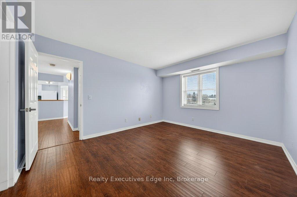 306 - 208 Silvercreek Parkway N, Guelph (Junction/Onward Willow), ON