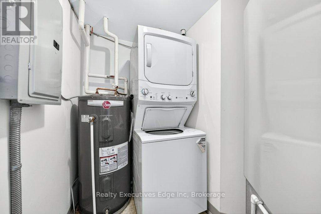 306 - 208 Silvercreek Parkway N, Guelph (Junction/Onward Willow), ON