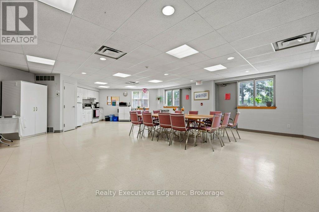 306 - 208 Silvercreek Parkway N, Guelph (Junction/Onward Willow), ON