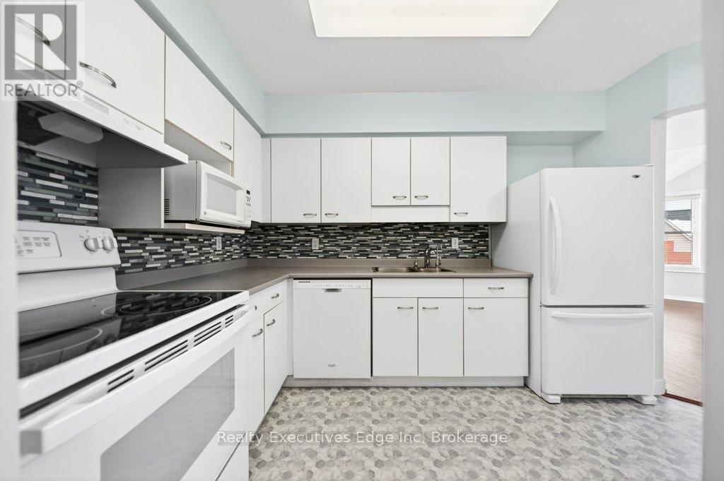 306 - 208 Silvercreek Parkway N, Guelph (Junction/Onward Willow), ON