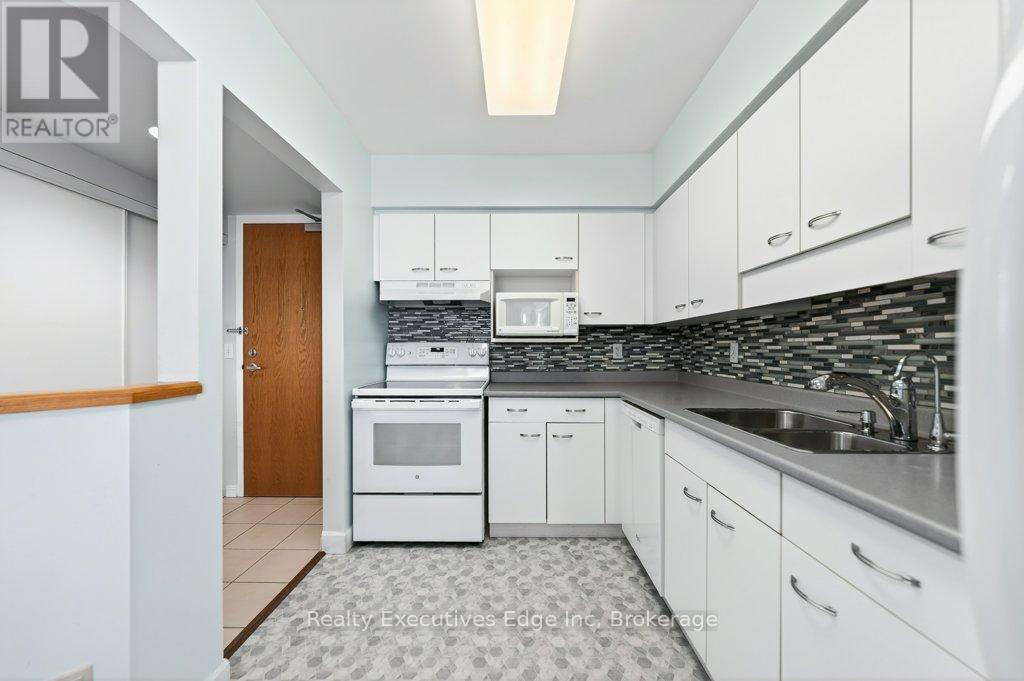 306 - 208 Silvercreek Parkway N, Guelph (Junction/Onward Willow), ON