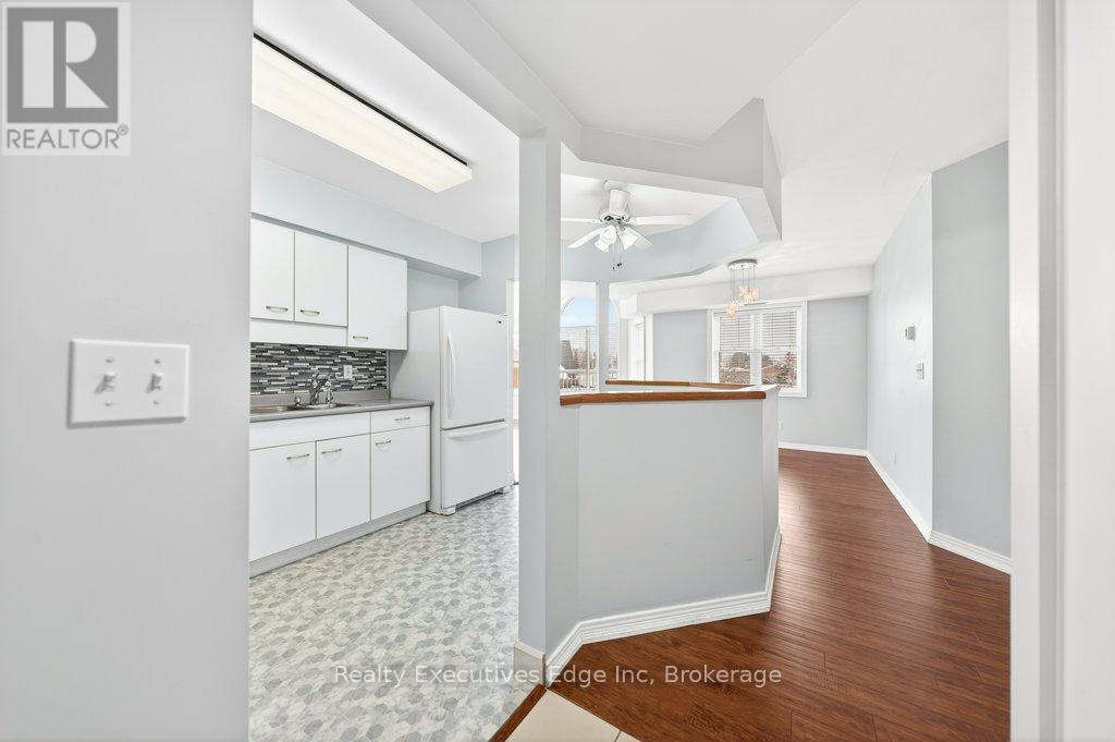 306 - 208 Silvercreek Parkway N, Guelph (Junction/Onward Willow), ON