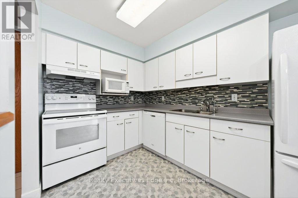 306 - 208 Silvercreek Parkway N, Guelph (Junction/Onward Willow), ON