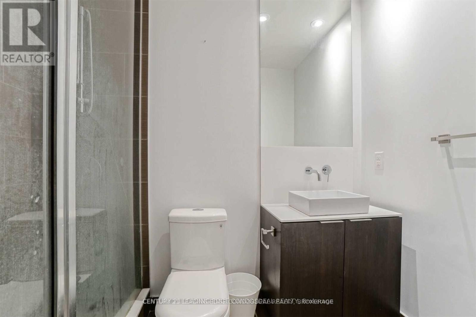 3408 - 159 Dundas Street E, Toronto, ON - Indoor Photo Showing Bathroom