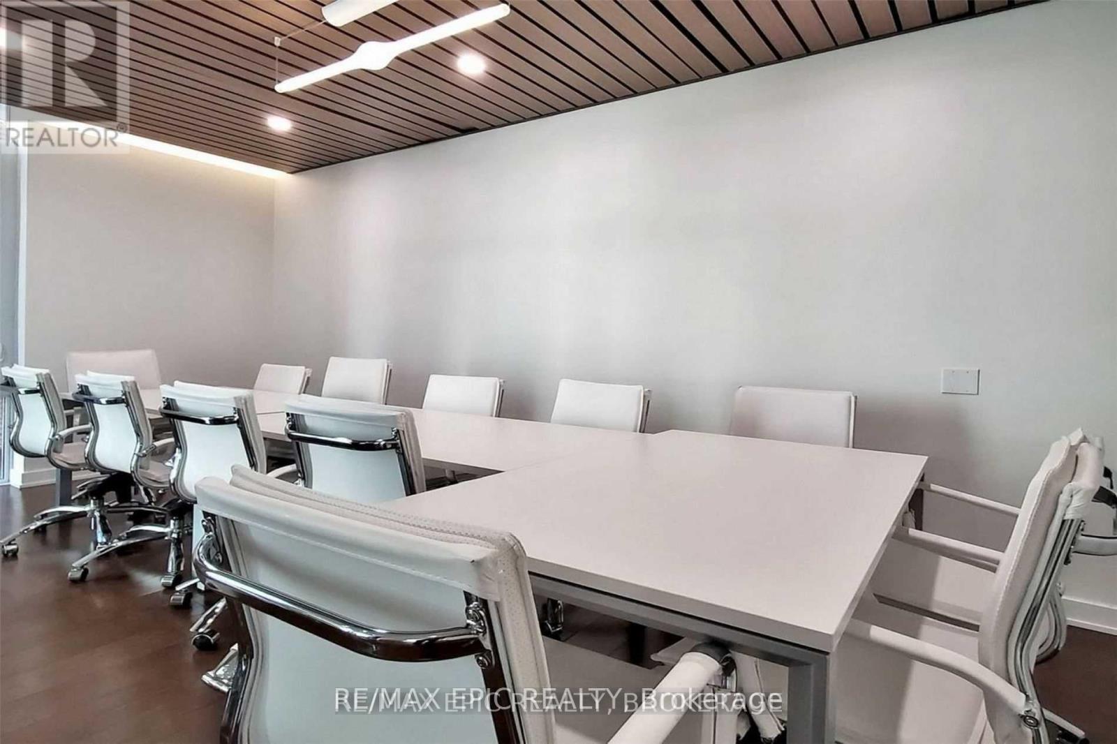 2703 - 75 St Nicholas Street, Toronto, ON - Indoor Photo Showing Dining Room