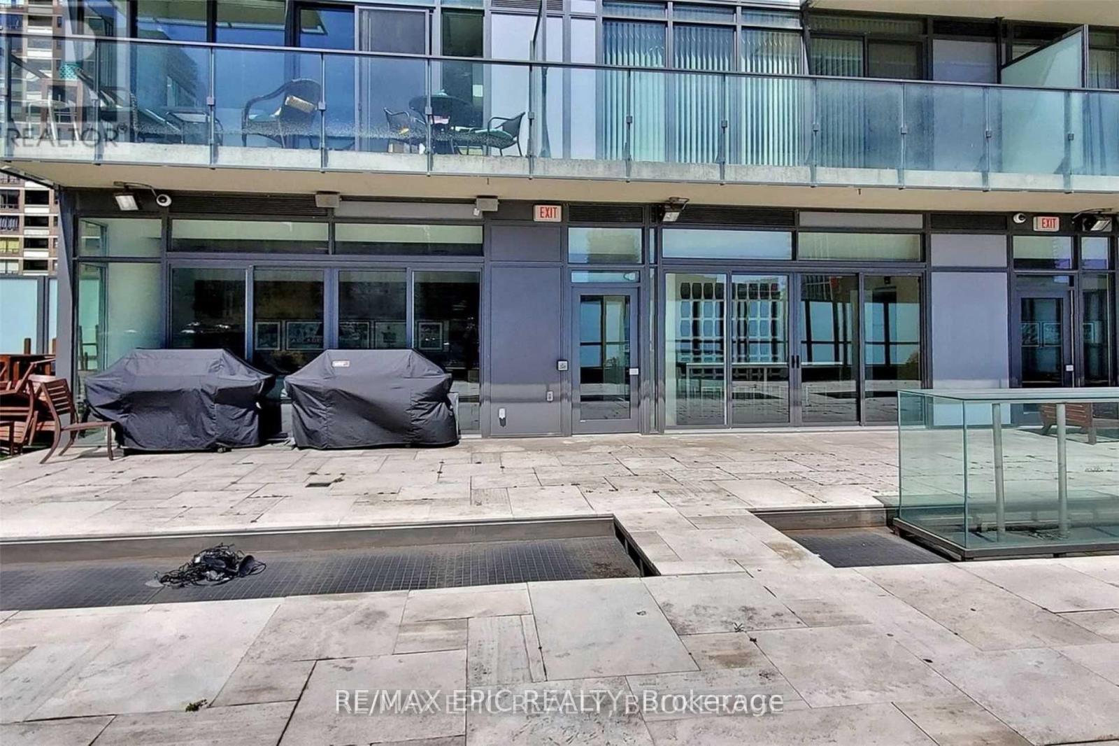 2703 - 75 St Nicholas Street, Toronto, ON - Outdoor