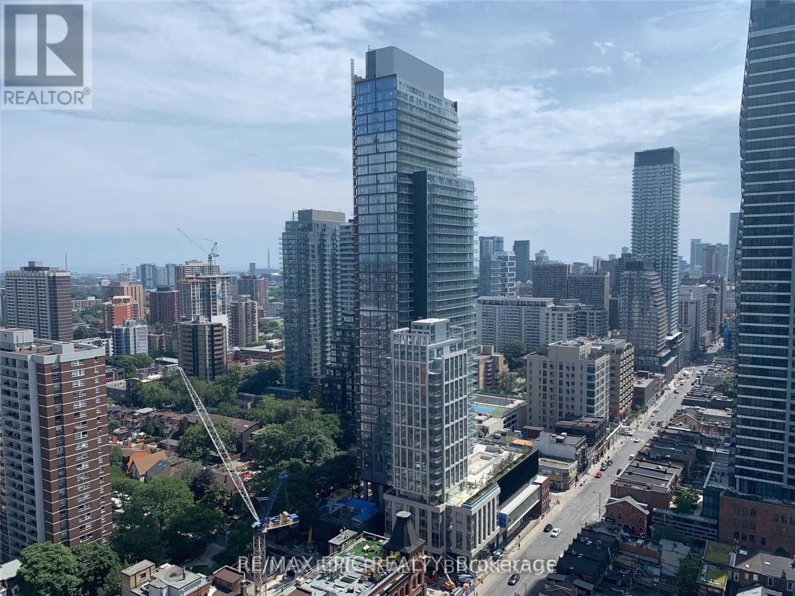 2703 - 75 St Nicholas Street, Toronto, ON - Outdoor