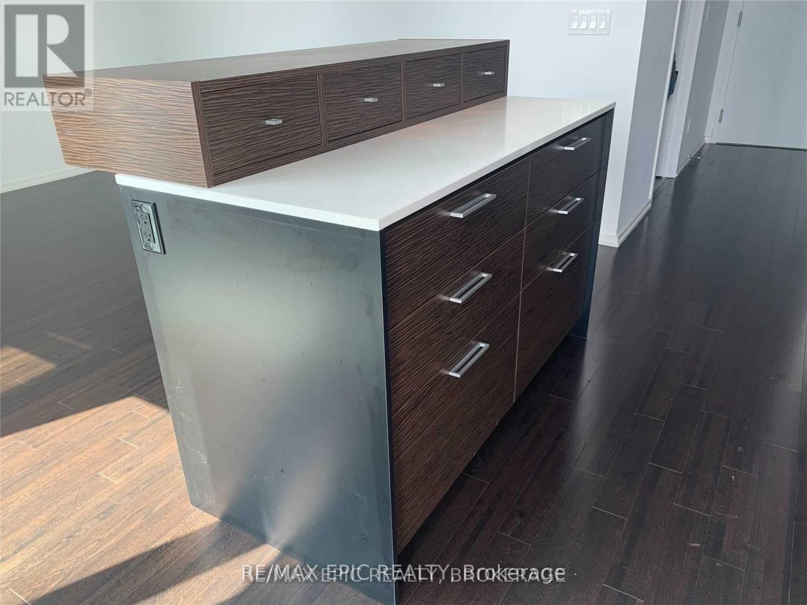 2703 - 75 St Nicholas Street, Toronto, ON - Indoor Photo Showing Other Room