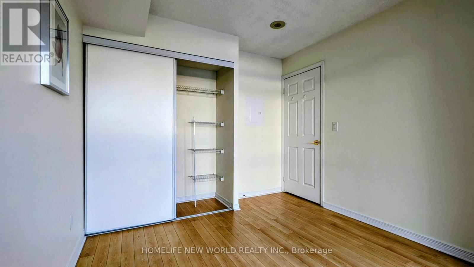 1607 - 5500 Yonge Street, Toronto, ON - Indoor Photo Showing Other Room
