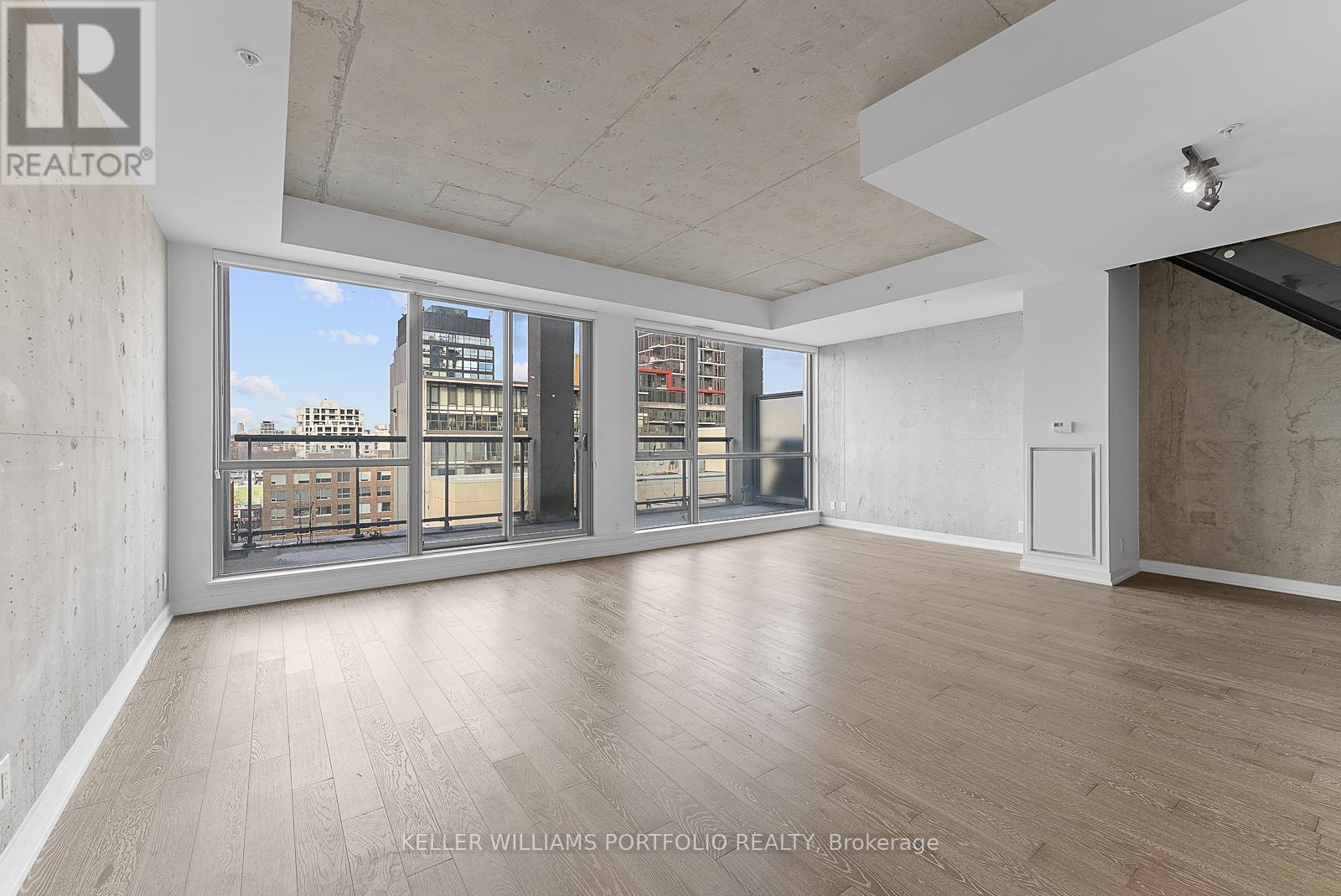 Ph07 - 39 Brant Street, Toronto, ON - Indoor