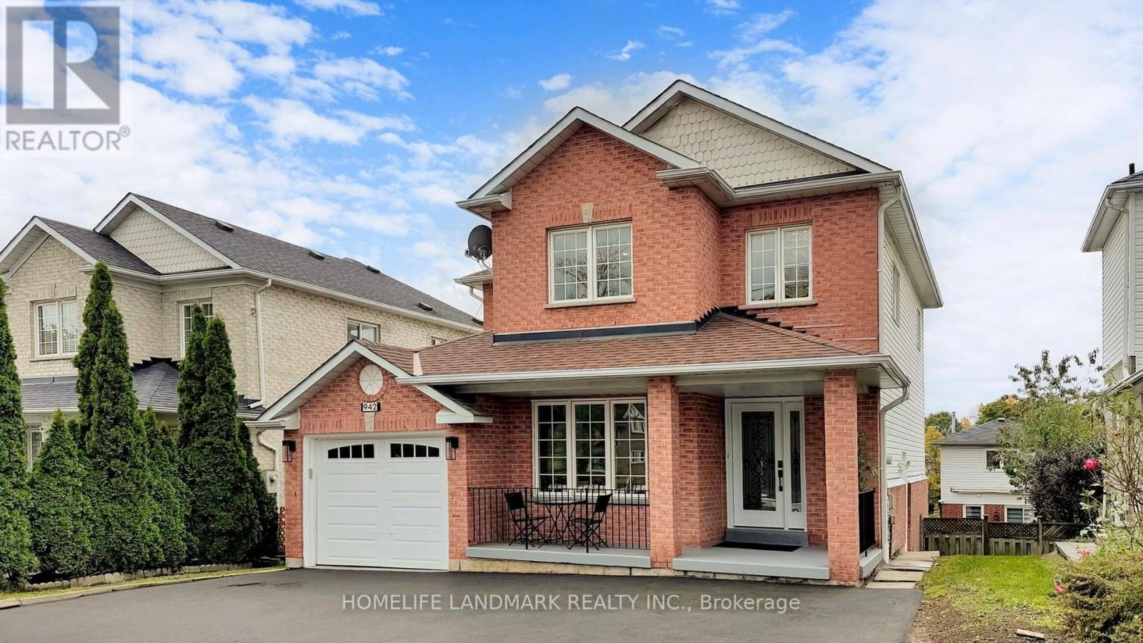 942 Port Union Road, Toronto, ON - Outdoor With Facade