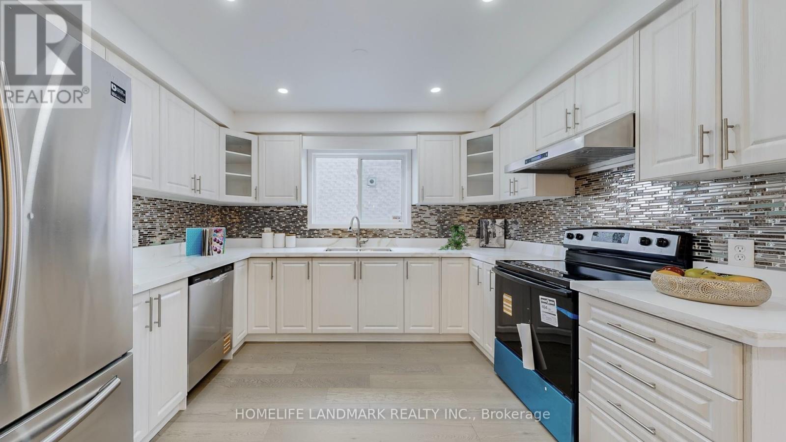 942 Port Union Road, Toronto, ON - Indoor Photo Showing Kitchen With Upgraded Kitchen