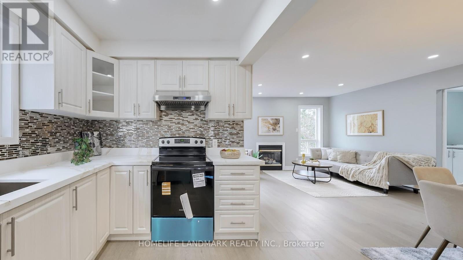 942 Port Union Road, Toronto, ON - Indoor Photo Showing Kitchen