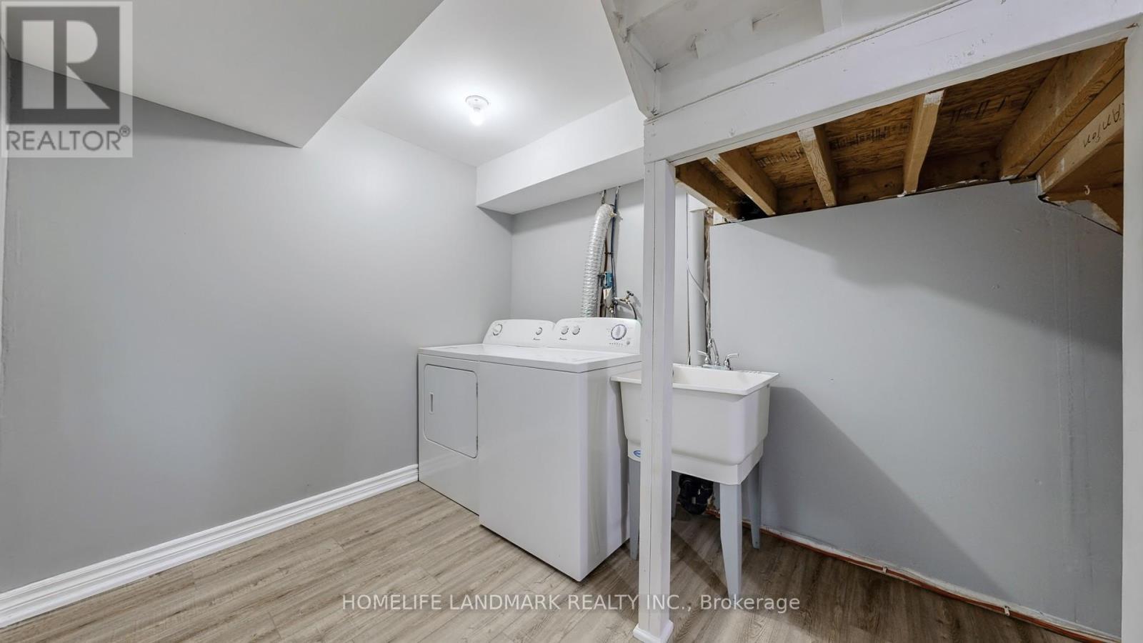 942 Port Union Road, Toronto, ON - Indoor Photo Showing Laundry Room