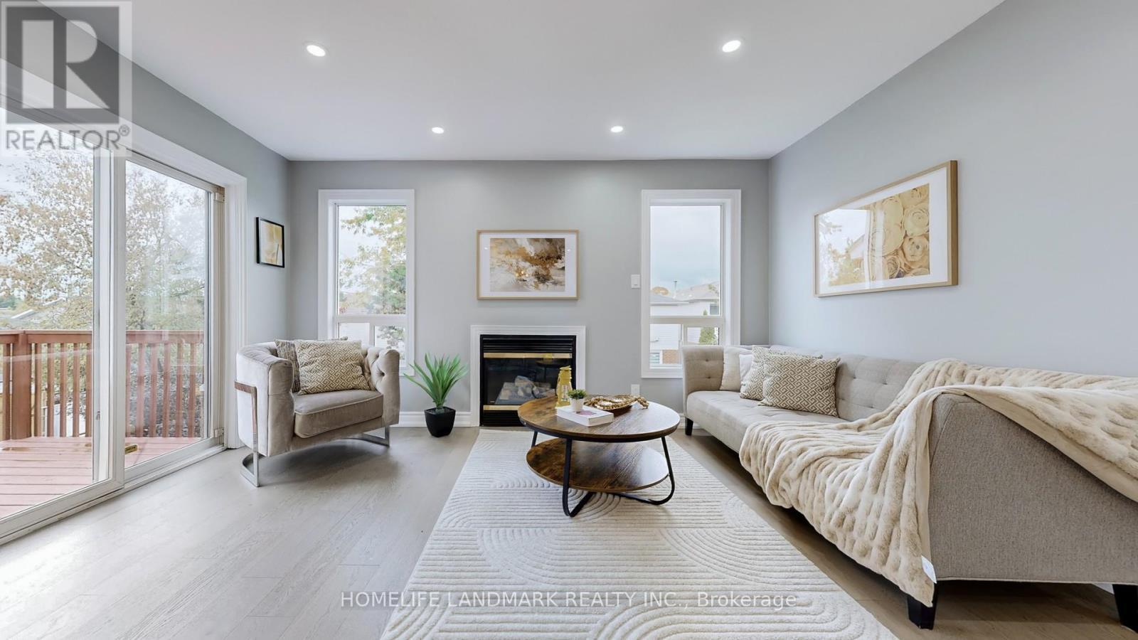 942 Port Union Road, Toronto, ON - Indoor Photo Showing Living Room With Fireplace