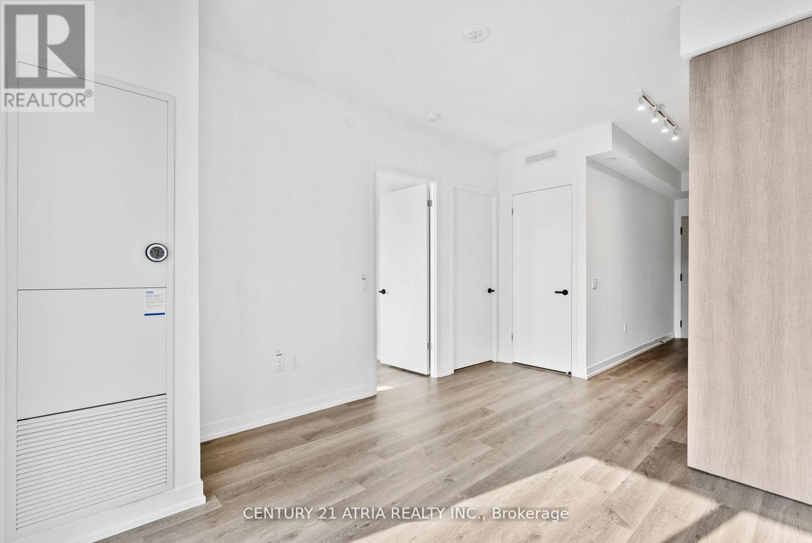 4702 - 195 Commerce Street, Vaughan, ON - Indoor Photo Showing Other Room