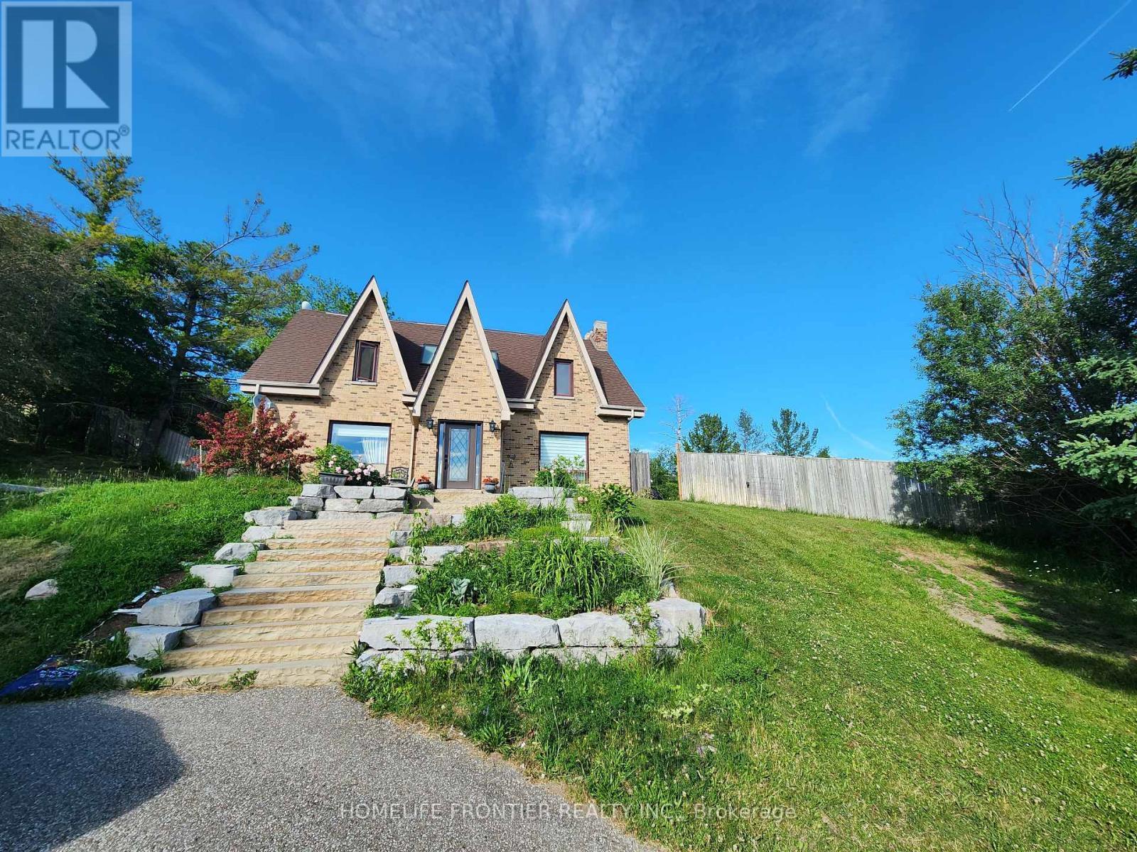 3 Mandalane Drive, King, ON - Outdoor