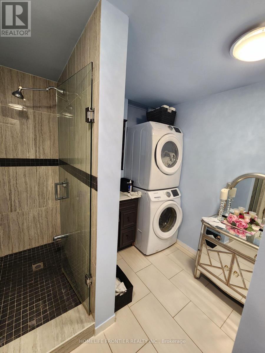 3 Mandalane Drive, King, ON - Indoor Photo Showing Laundry Room