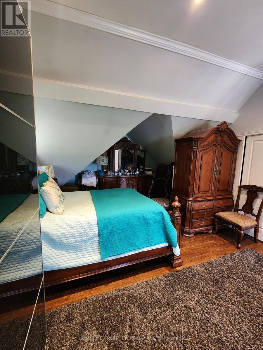 3 Mandalane Drive, King, ON - Indoor Photo Showing Bedroom