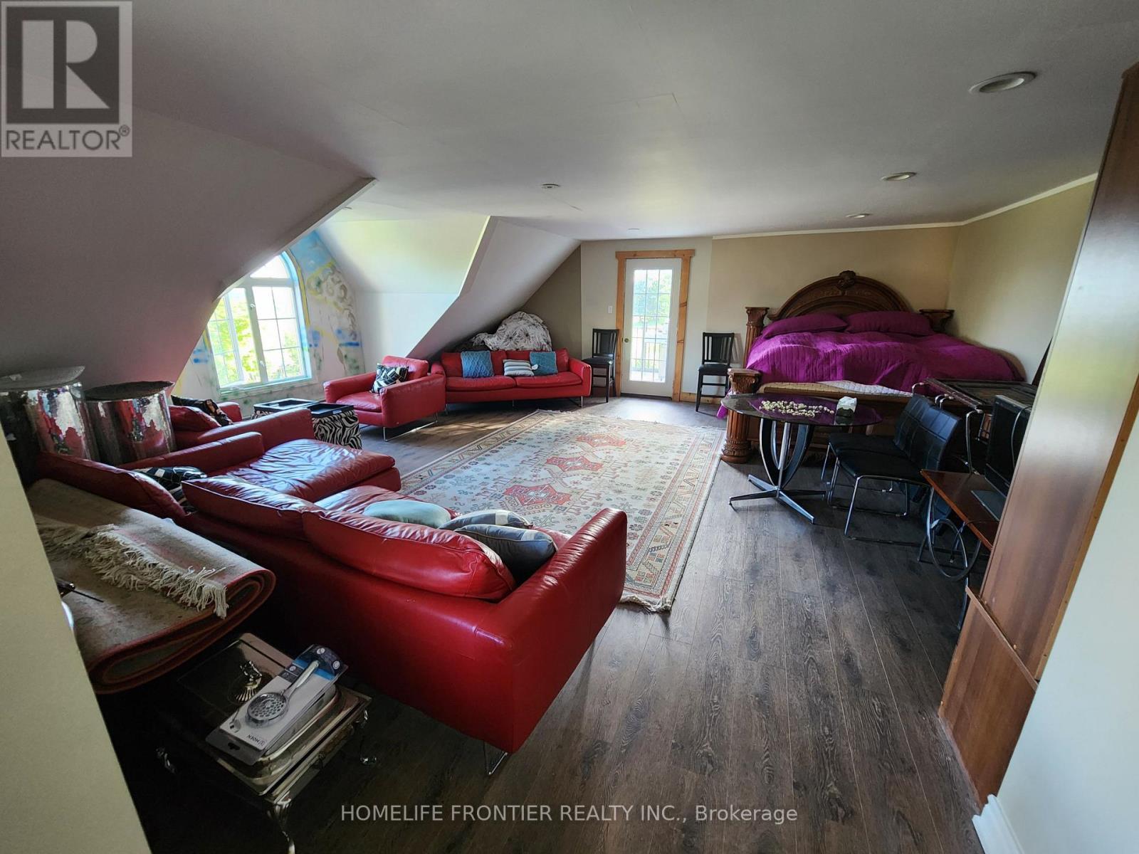 3 Mandalane Drive, King, ON - Indoor