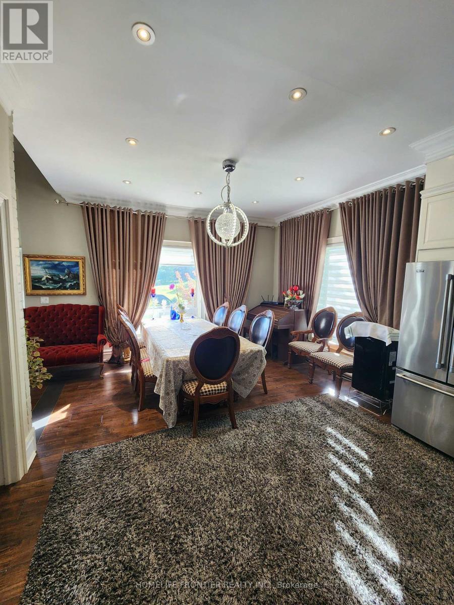 3 Mandalane Drive, King, ON - Indoor Photo Showing Other Room