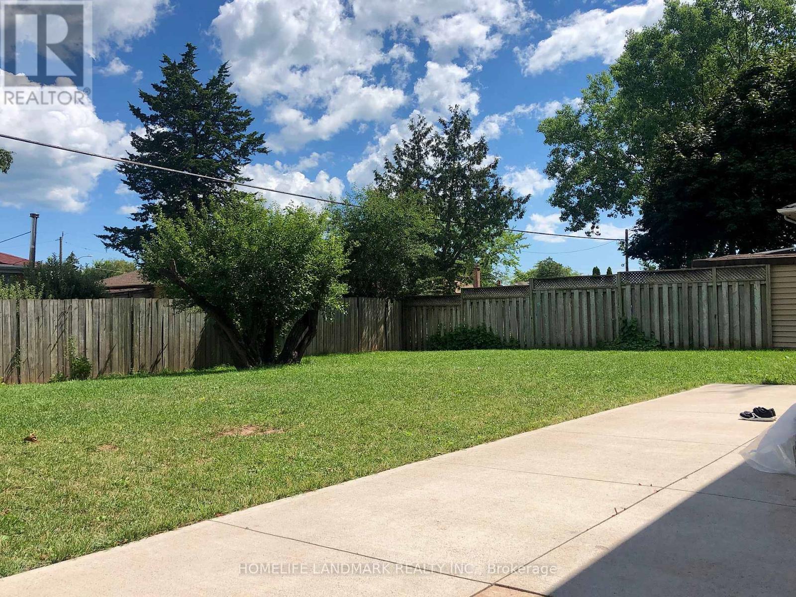 Main - 529 Third Line, Oakville, ON - Outdoor