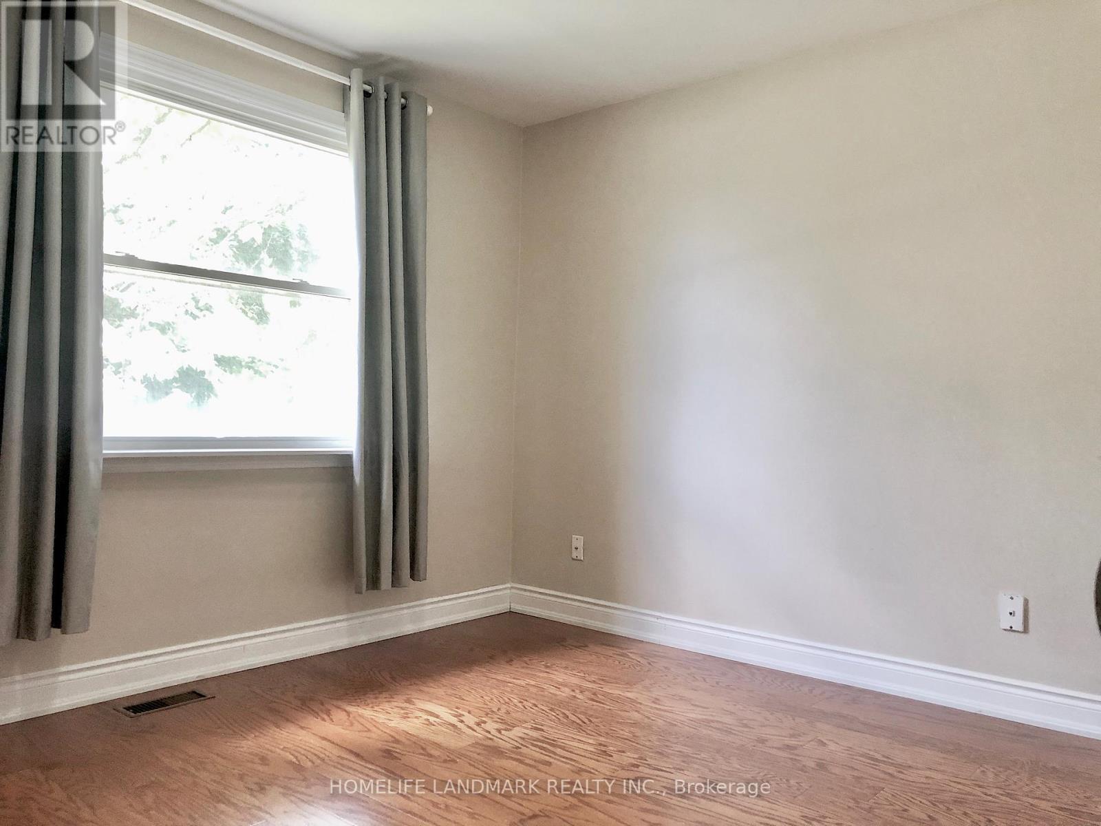 Main - 529 Third Line, Oakville, ON - Indoor Photo Showing Other Room