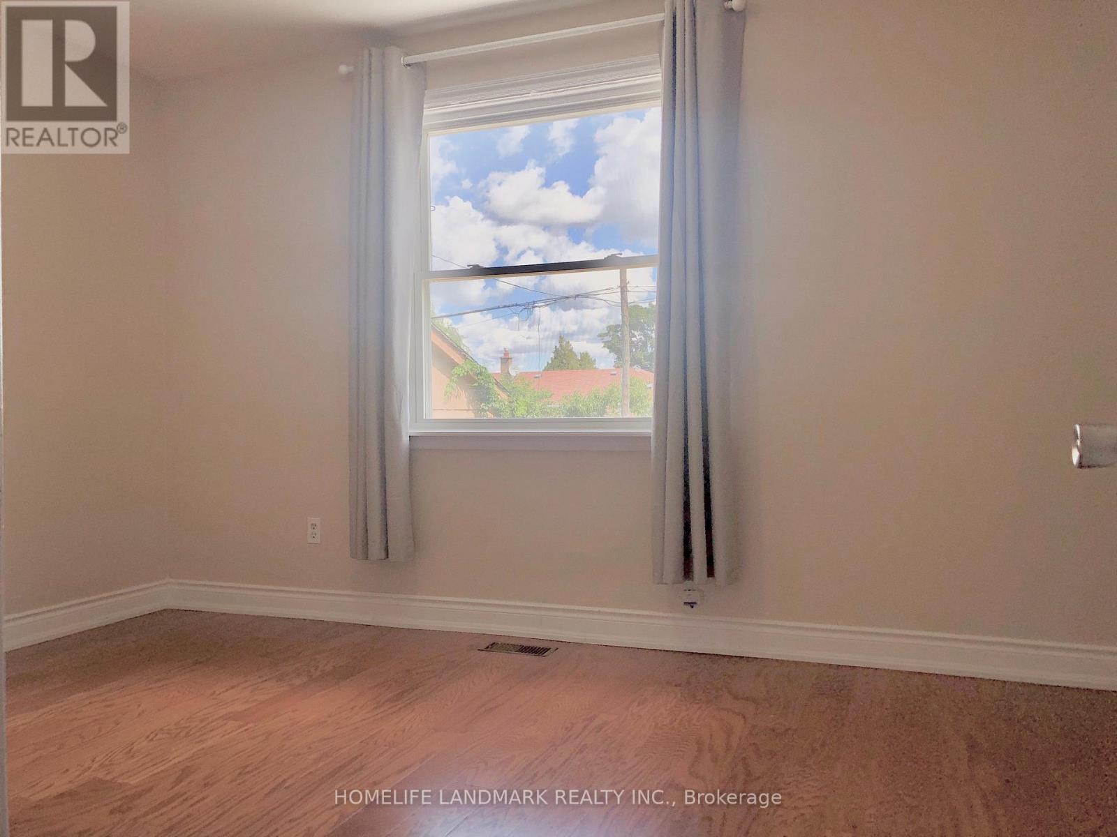 Main - 529 Third Line, Oakville, ON - Indoor Photo Showing Other Room