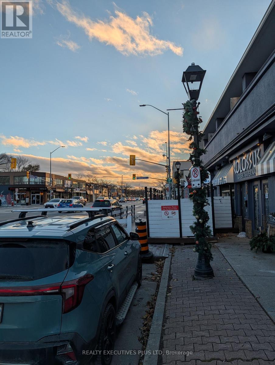 street view - C - 286 Lakeshore Road E, Mississauga, ON