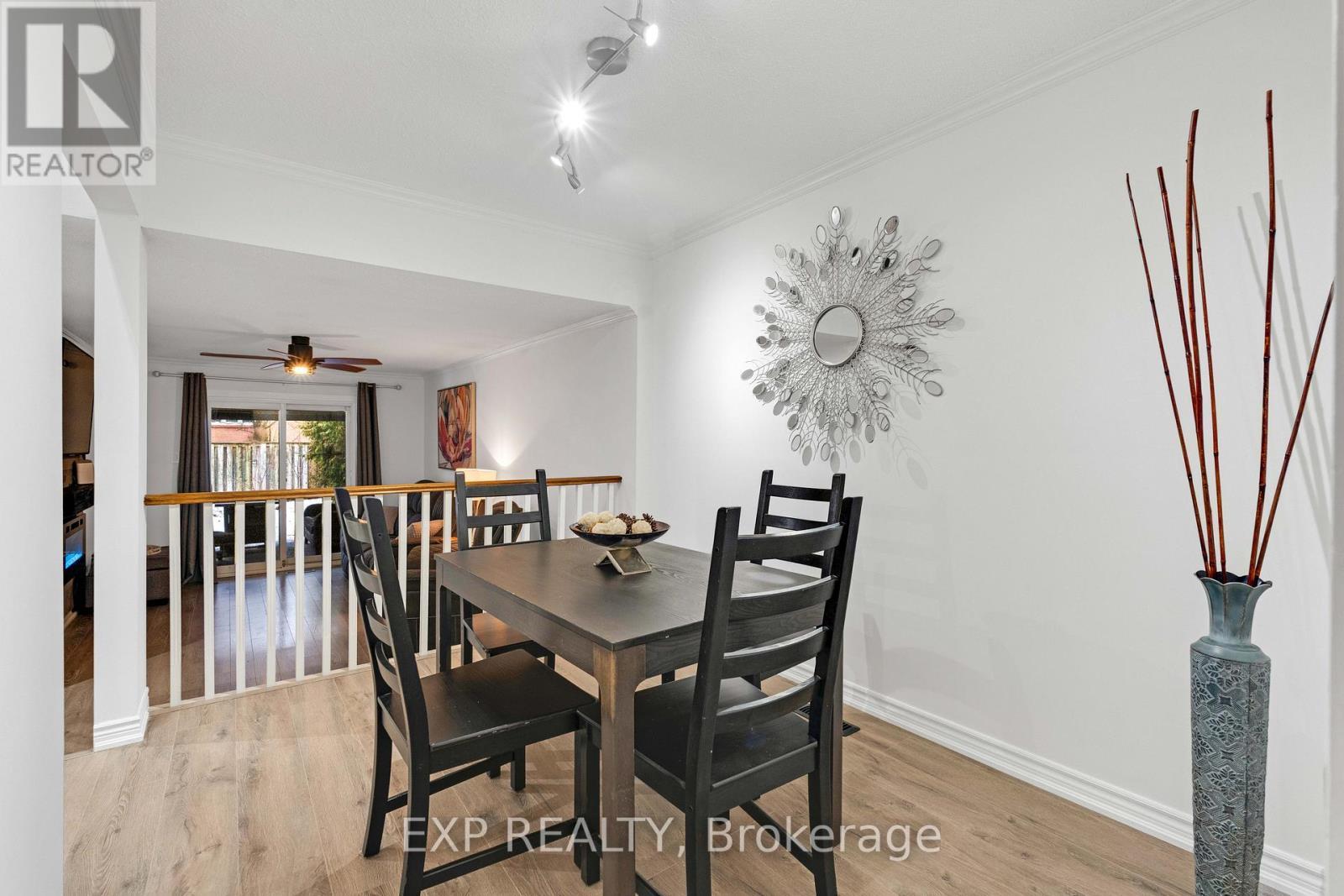 4208 Stonemason Crescent, Mississauga, ON - Indoor Photo Showing Dining Room
